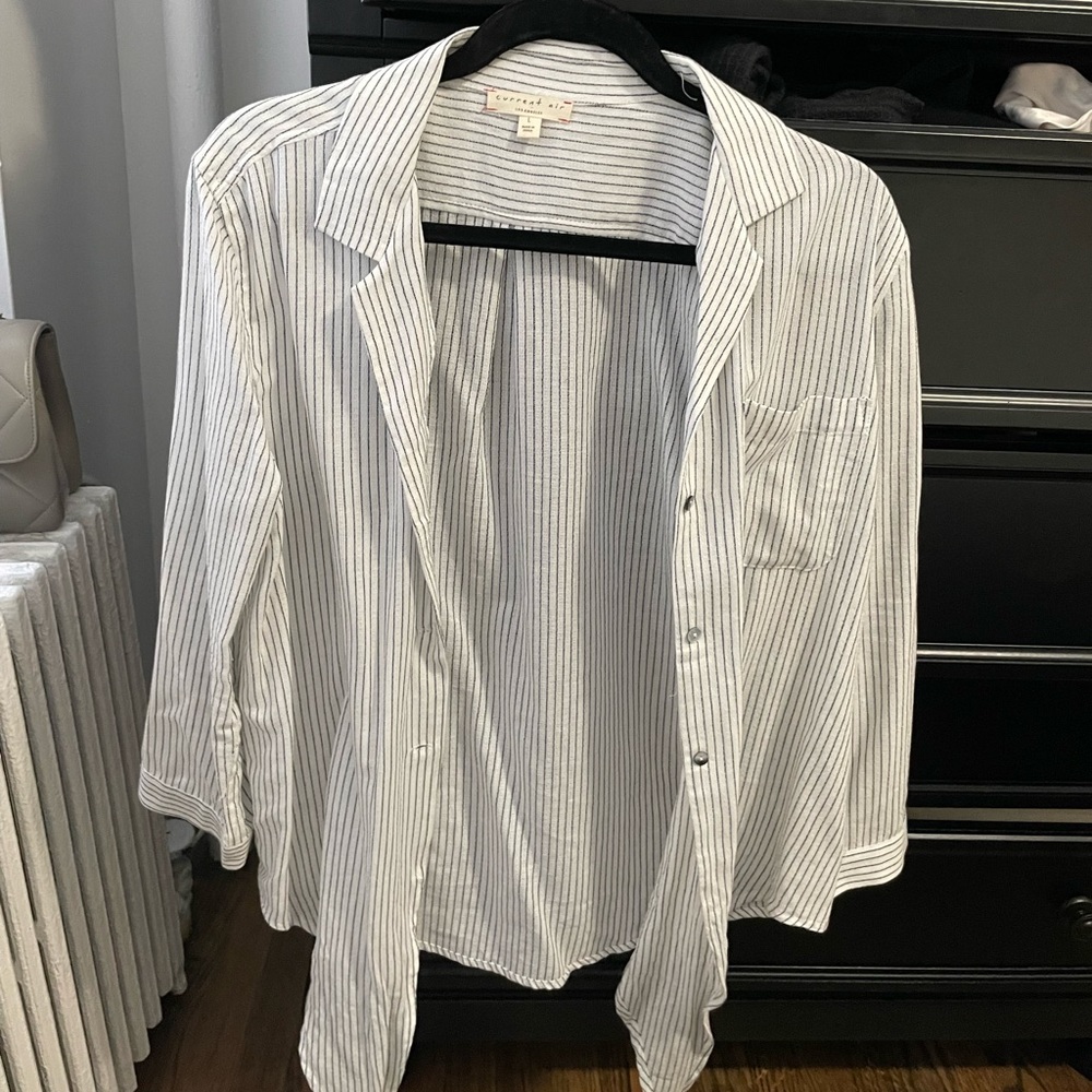 Current Air Los Angeles. Long sleeve striped blouse with front tie. Size L.